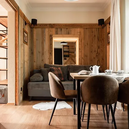 Arkady 2 * זקופאנה